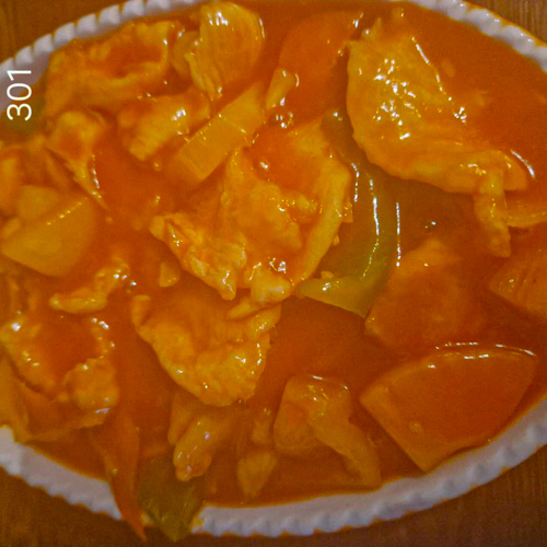 Blanc de poulet aux ananas et legumes(très sucré)